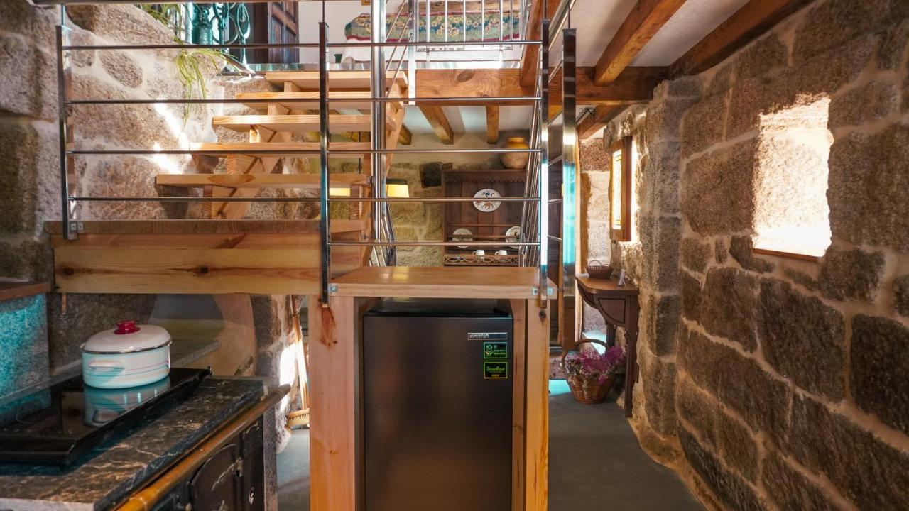 Nogueira De RamuinCasa La Trinidad - Ribeira Sacraアパートメント エクステリア 写真