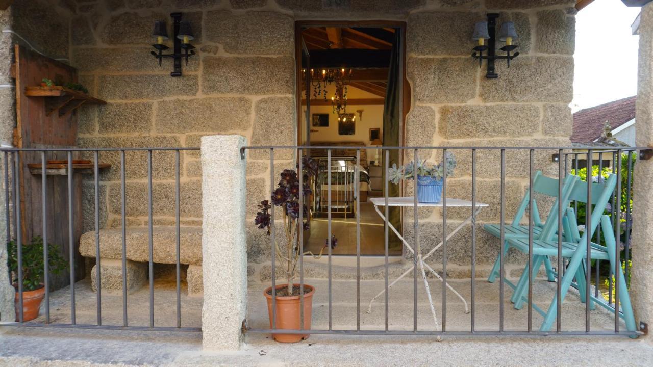 Nogueira De RamuinCasa La Trinidad - Ribeira Sacraアパートメント エクステリア 写真
