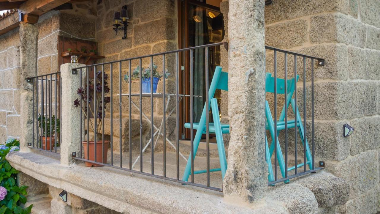 Nogueira De RamuinCasa La Trinidad - Ribeira Sacraアパートメント エクステリア 写真